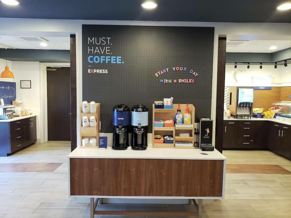 Holiday Inn Express Baltimore BWI Airport West By Ihg Гановер Экстерьер фото